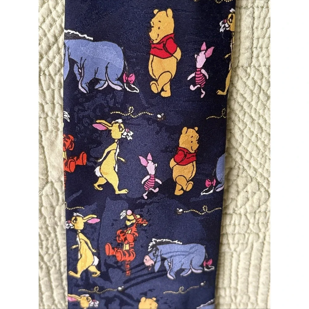 Winnie the Pooh - Men's ((Unisex tie) Tigger Eeyore Piglet
